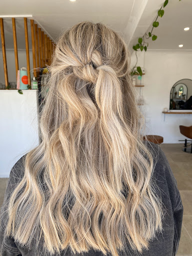 ELKE & CO HAIR GOULBURN - Thumbnail
