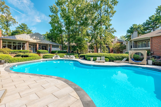 Woodford Apartments by null