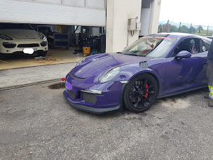 Photo n°1 de Auto Restor à La Salle-en-Beaumont (Garage automobile)