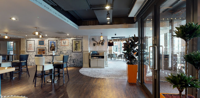Comments and reviews of Arnold's Bar & Kitchen
