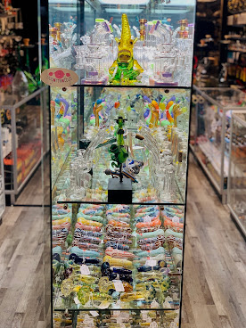 City Smoke Shop by null