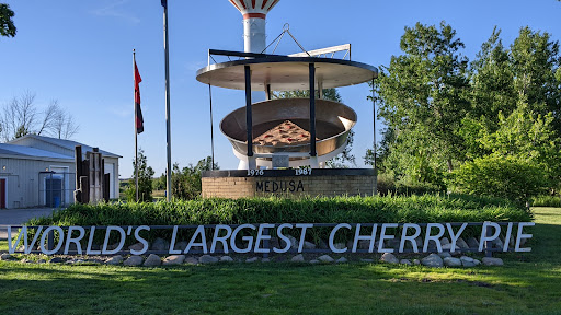 World's Largest Cherry Pie Tin