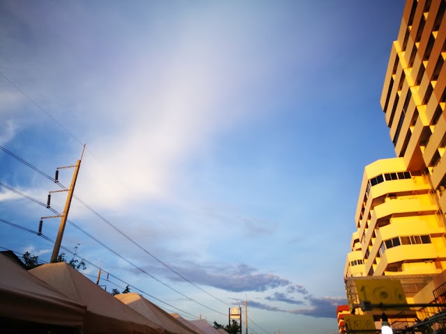Thep Prasit Night Market