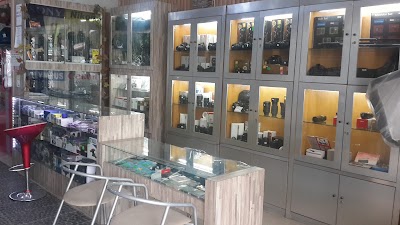 electronics-store