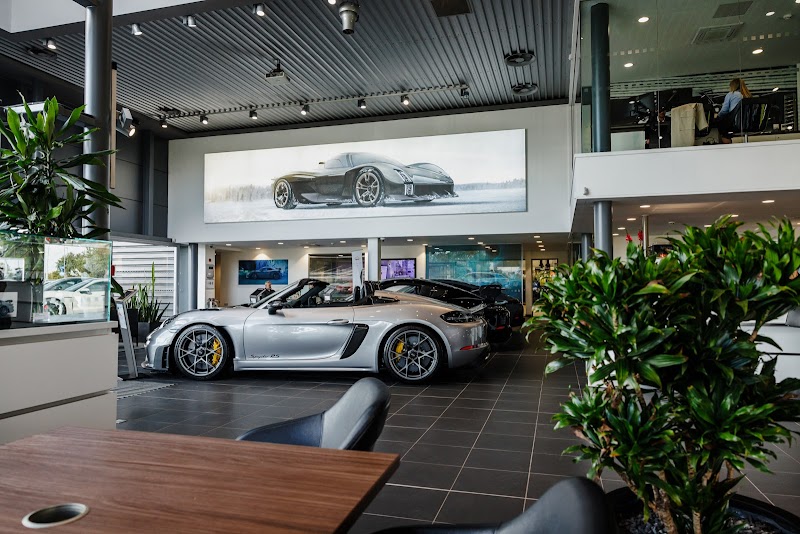 Porsche Centre Chester photo 3
