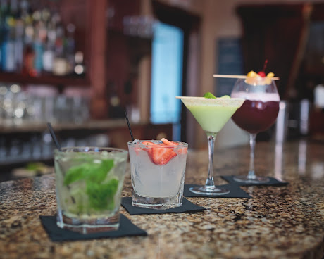 Sybill's Saint James by null