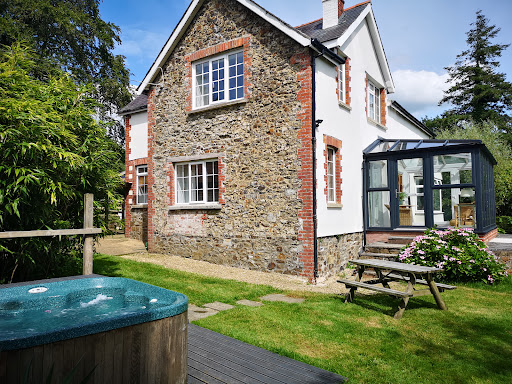 Whitechapel Cottages