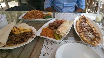 Photos of Asli B&ouml;rek