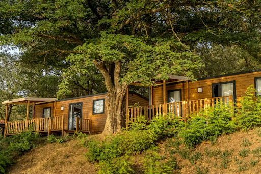 Camping Les Rives du Lac de Vinça