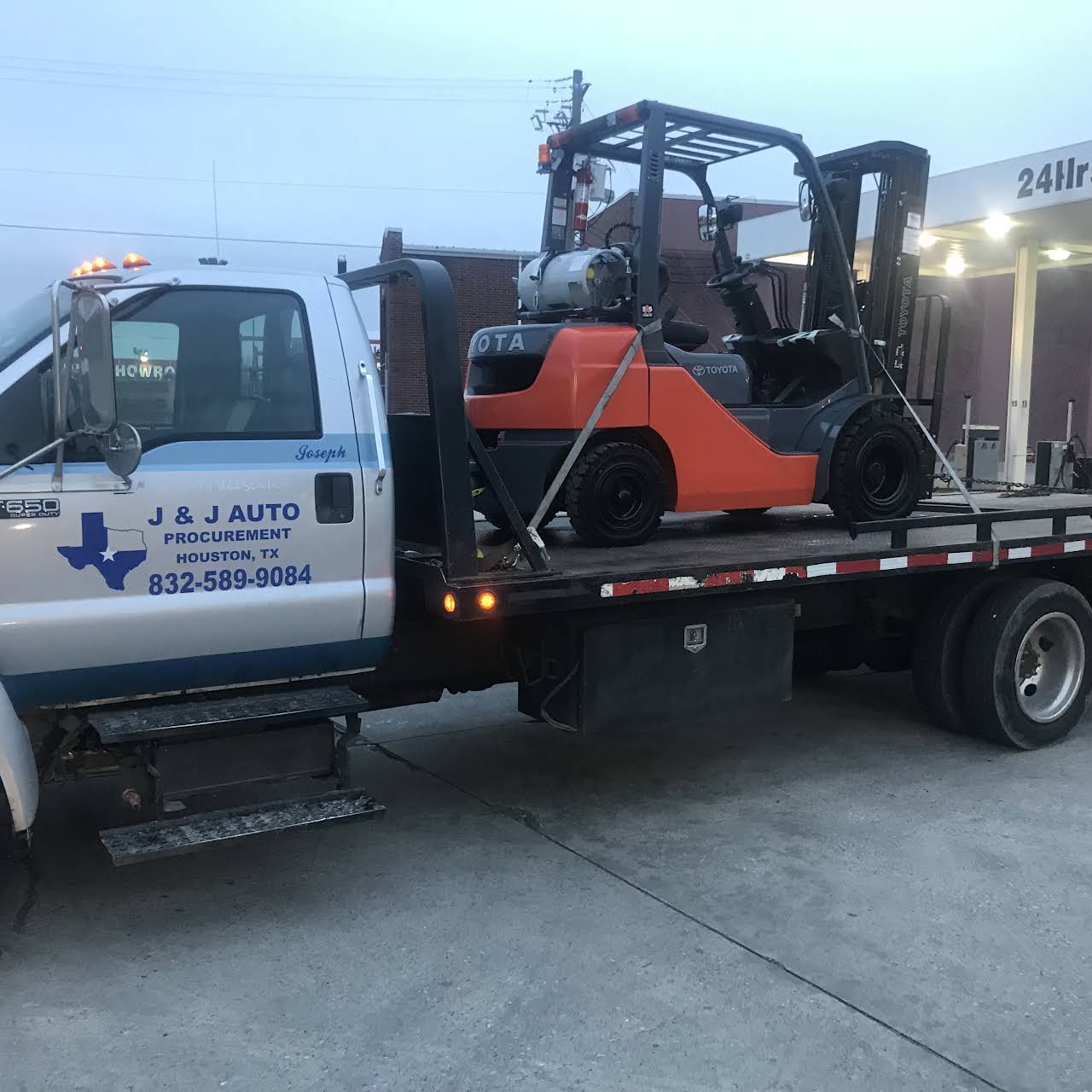 JJ Auto Pro Towing Auto Wrecker in Houston