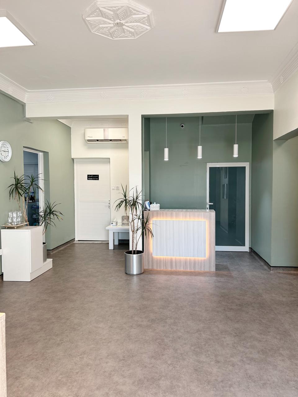 AL SHUROUQ MEDICAL AND DENTAL CENTER | عيادة الشروق الطبية وطب الأسنان - صورة 2