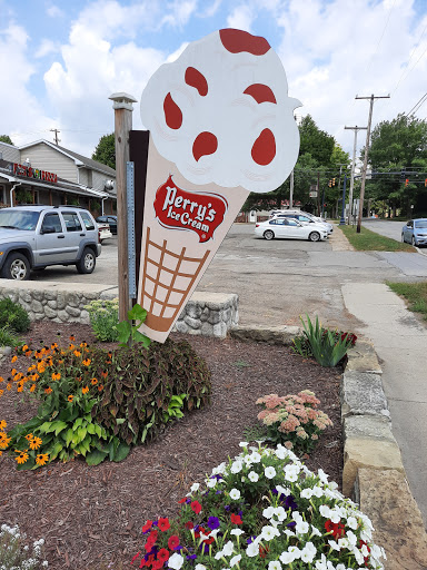 Scoops Ice Cream & Food - Thumbnail