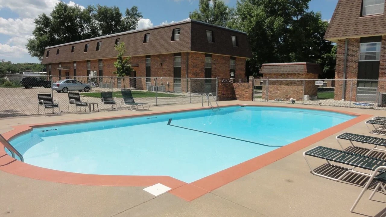 Plaza West Apartments