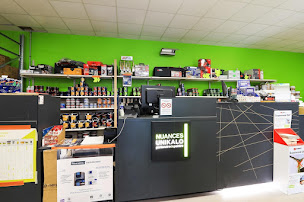 Photo n°6 de Nuances Unikalo Barbot Dijon à Chenôve (Magasin de papiers peints)