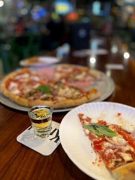 Paper Plane Pizza by null