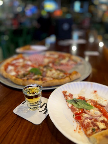 Paper Plane Pizza by null