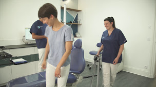 Photo n°2 de Dr DINDOYAL Hans - Dentiste Paris à Paris (Endodontiste)