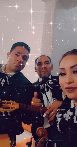 Alejandra y su Mariachi Alma de Mexico