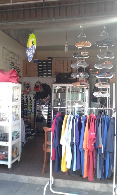 Photos of Parati ShoesJewelry A&D