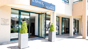 Photo n°6 de Coiffure Espace Tendance à Divonne-les-Bains (Salon de coiffure)