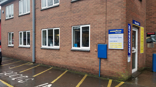 Towcester Tyres - Visual
