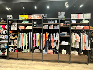 Photo n°3 de Ruckfield & Co Les Angles à Les Angles (Magasin de vêtements grandes tailles)