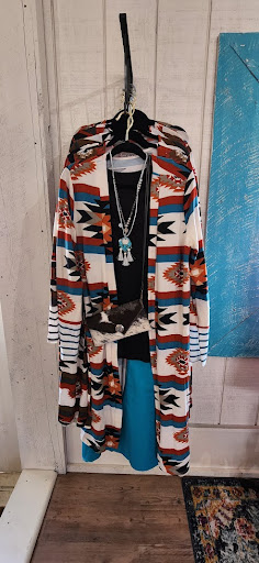 Tinky Rooster Boutique Gallery - United States