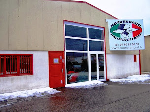 Photo n°24 de Motorenard à Rognonas (Magasin de motos)