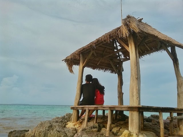 Pantai Batu Topeng