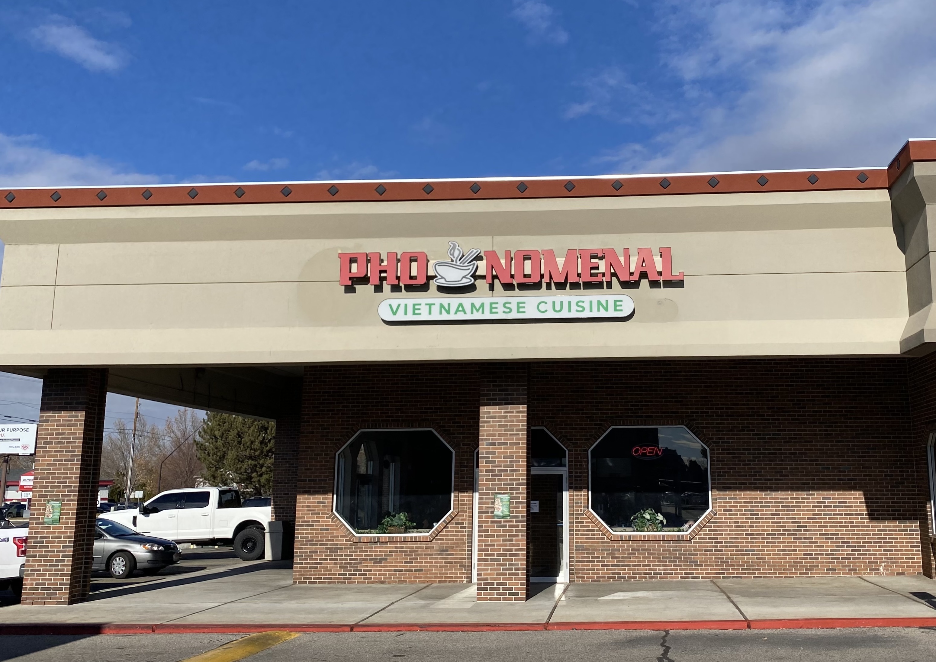 Pho Nomenal
