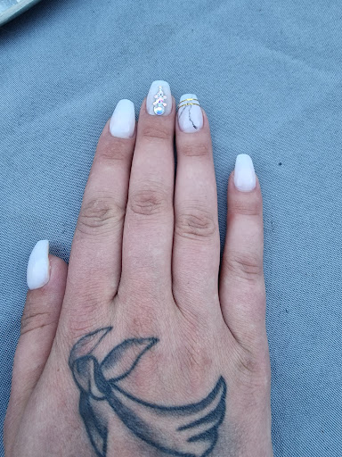 Dh Nails - Visual