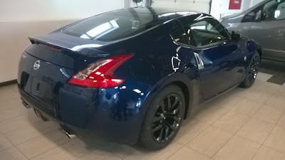 car-dealer