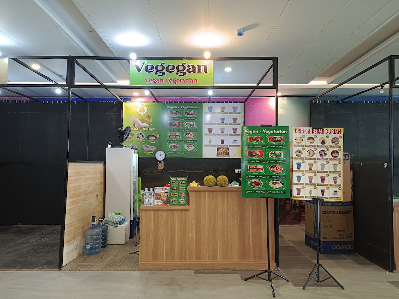 Vegan at Discovery Mall — photo