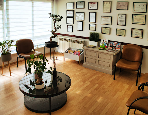 Clinica Dental Caranza | Dentista en Ferrol - Thumbnail