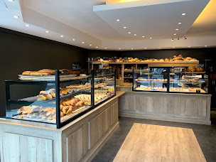 Photo n°11 de Boulangerie Pâtisserie Trémelo L'Atelier Gourmand d'Eric et Julien à Arzon (Boulangerie)