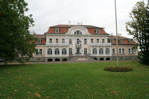 Laupa Manor