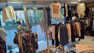 Photo n°6 de Papillon Mode Boutique Prêt-à-porter Femme à Cagnes-sur-Mer (Magasin de chaussures)