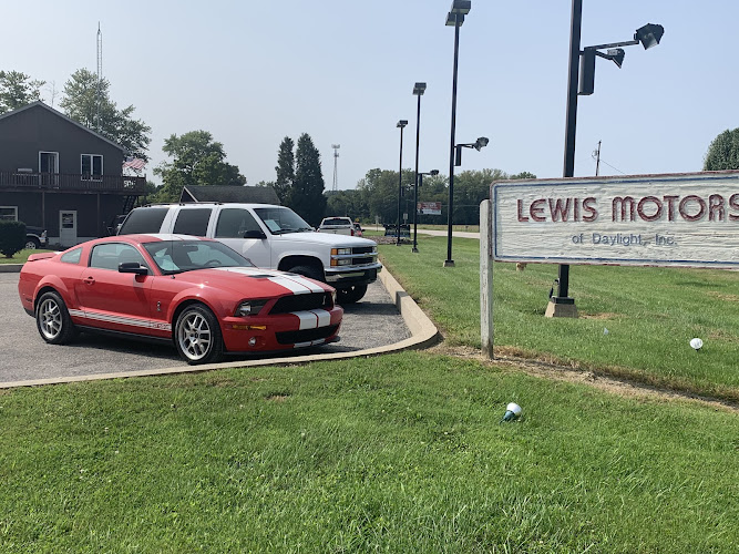 Lewis Motors of Daylight