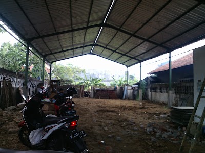 Photos of Toko Alvi