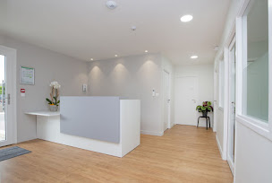 Photo n°1 de Dr Carole MAZZELLA à Biéville-Beuville (Orthodontiste)