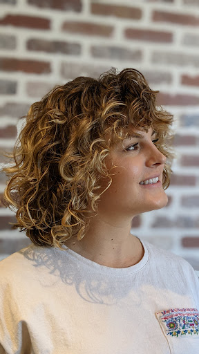 Diva Curls by Cynthia - Thumbnail