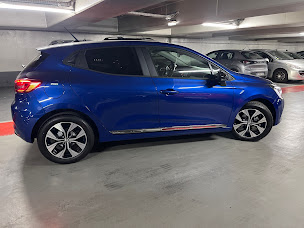 Photo n°19 de Carrefour Location à Mauriac (Agence de location de fourgonnettes)