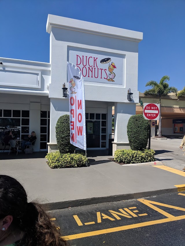 Duck Donuts - Polo Club Shoppes