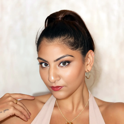 Trilion Salon | Makeup Academy