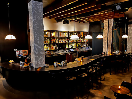 Le Chat Noir, Riverside, CA