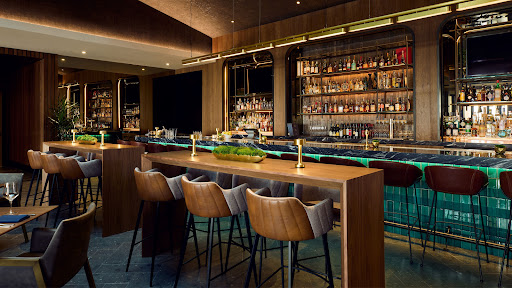 VIEW Restaurant & Lounge