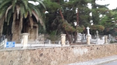 Photos of The B&uuml;y&uuml;kada Greek Orthodox Cemetery