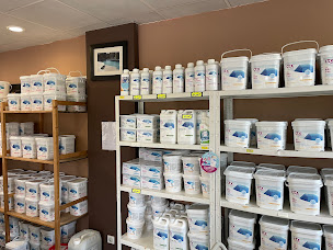 Photo n°5 de DFM PISCINE à Châteauneuf-le-Rouge (Magasin de matériel pour piscines)