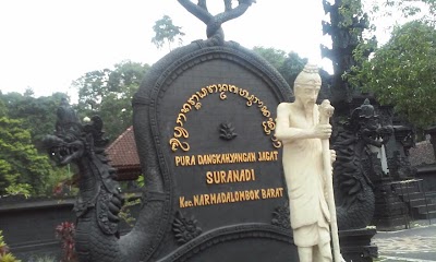 Photos of Pura Suranadi