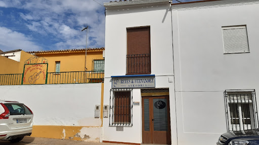 Gestoría Reyes Y Fernández
